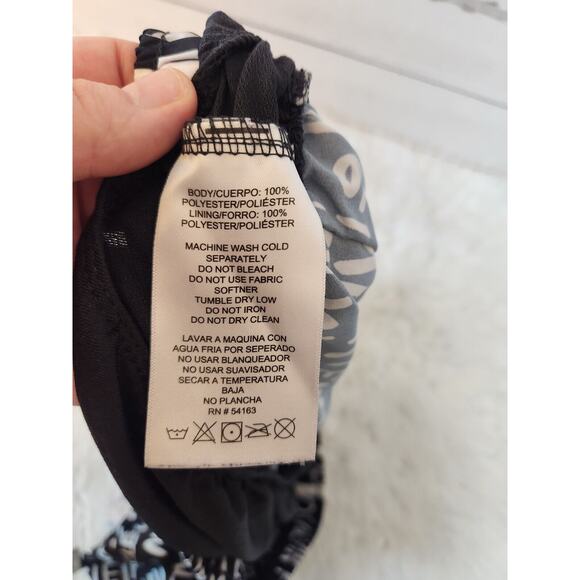 CK Calvin Klein Women's‎ Black & White Print Running Short Size L - Picture 4 of 7